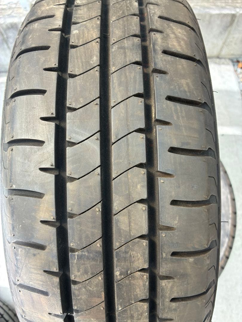 送料込み185/60r15BRIDGESTONE NEWNO4本セットバリ山