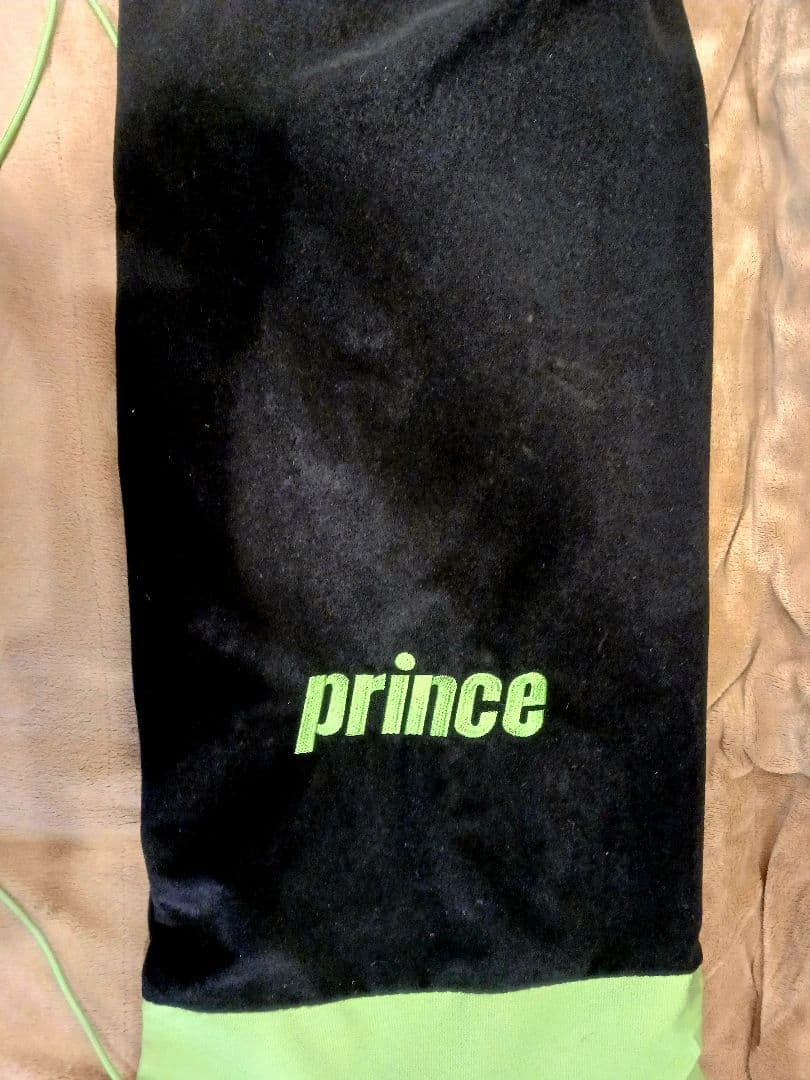 テニスラケット(硬式用) 紫と白 Prince