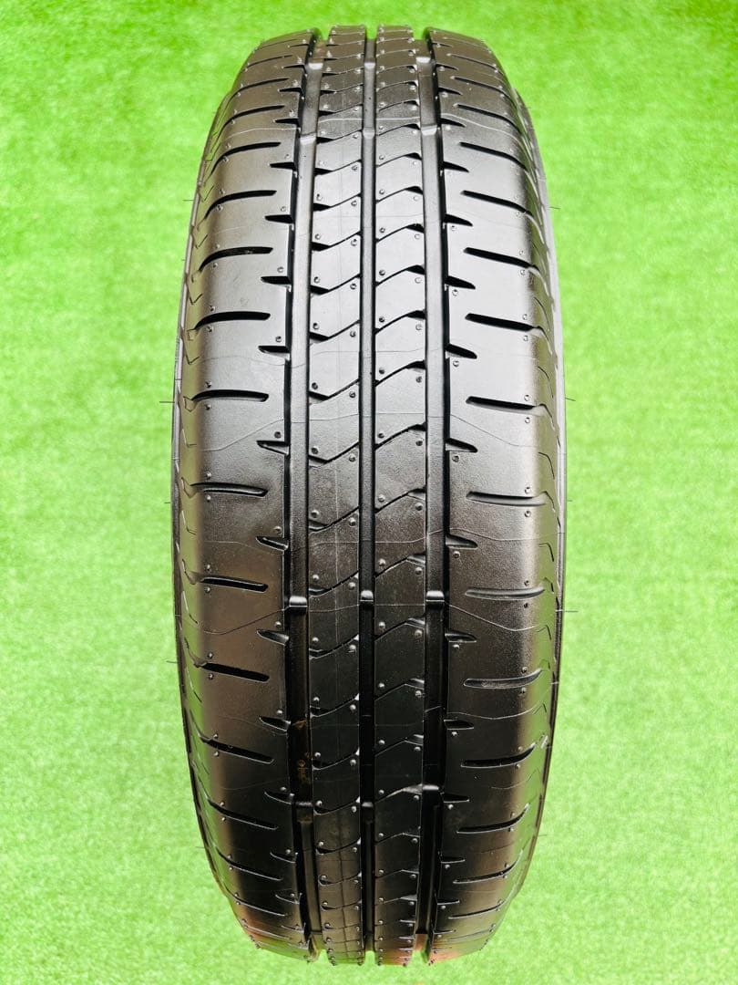 ほぼ新品 ブリヂストン ニューノ 165/70R14. 23年製タイヤ4本セット