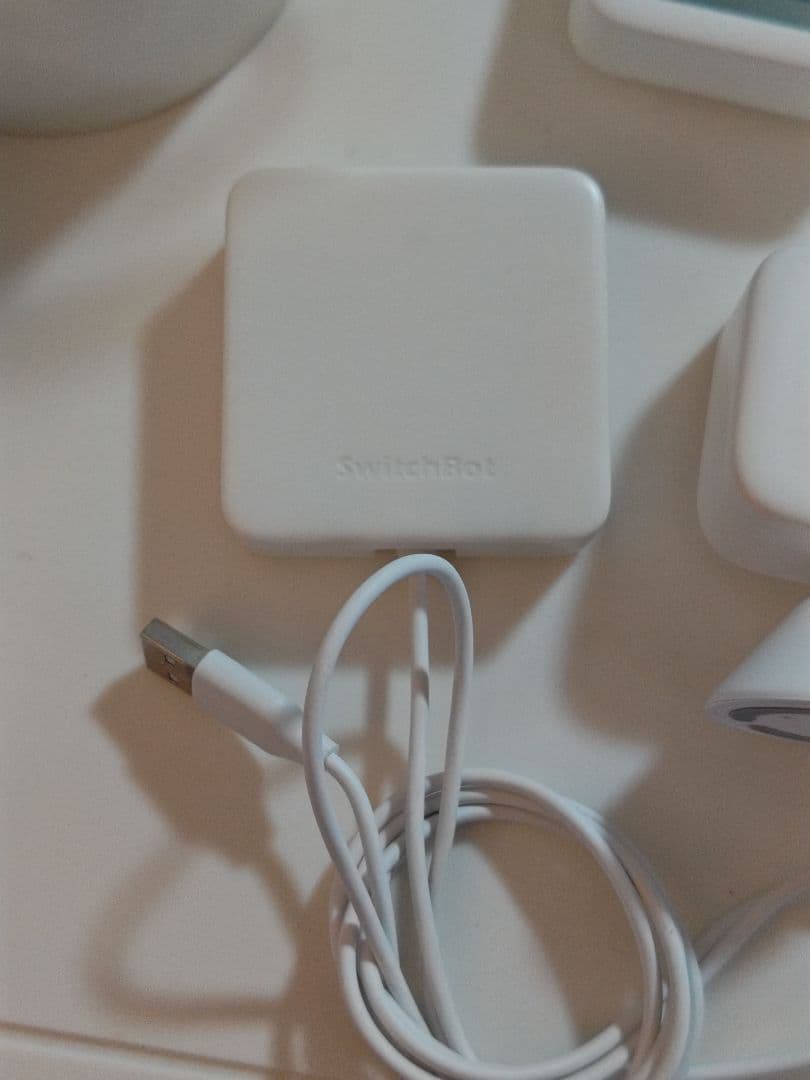 SwitchBot製品セット（ハブミニ・電球・温度計・人感センサー）