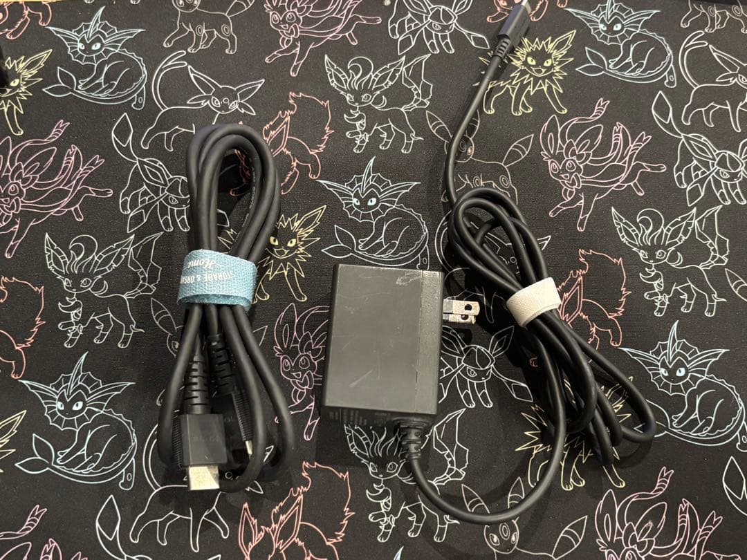 Nintendo switch本体　備品完備　ケース・SDカード付き