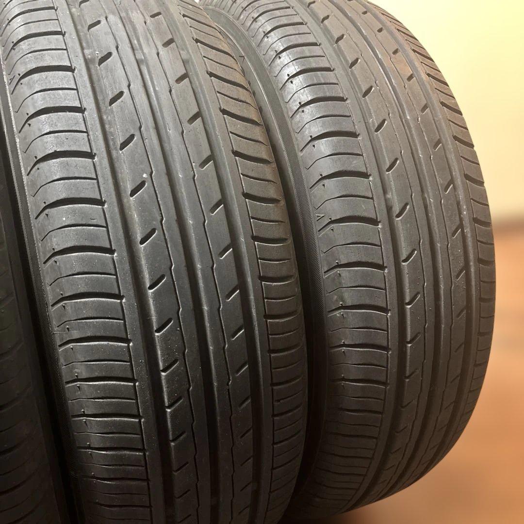 185/65R15(88S)ヨコハマ製 ブルーアースEs32