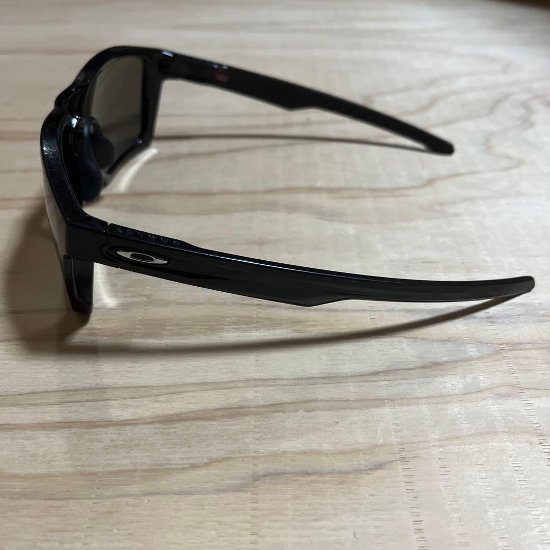 【最終価格8000円】Oakley サングラス ブラック グレー