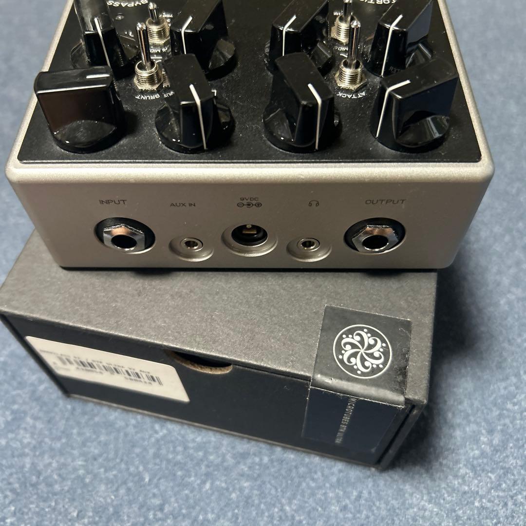 ベース Darkglass b7k ultra v2 with aux in