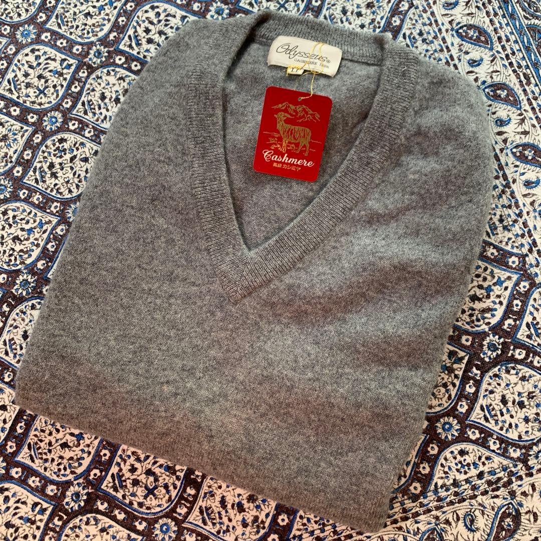 新品　カシミヤ100% Vネックベスト　グレー　メンズLL