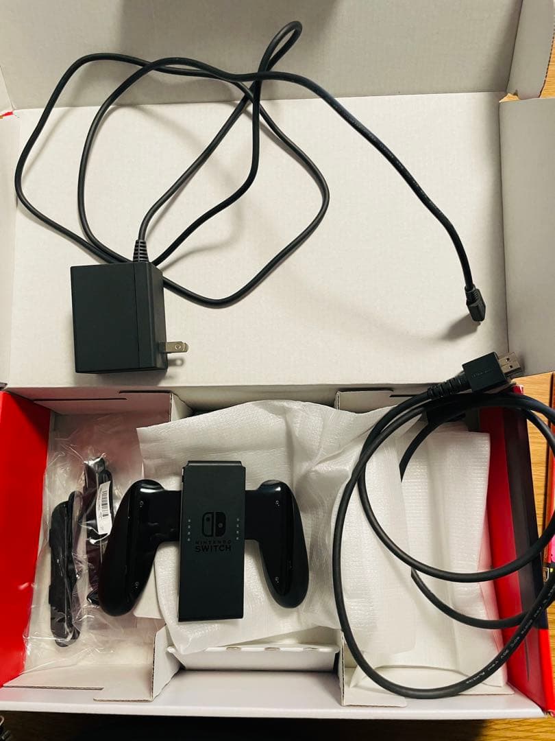 任天堂Switch JOY-CON＋JOY-CONハンドル×4＋ソフト3本セット