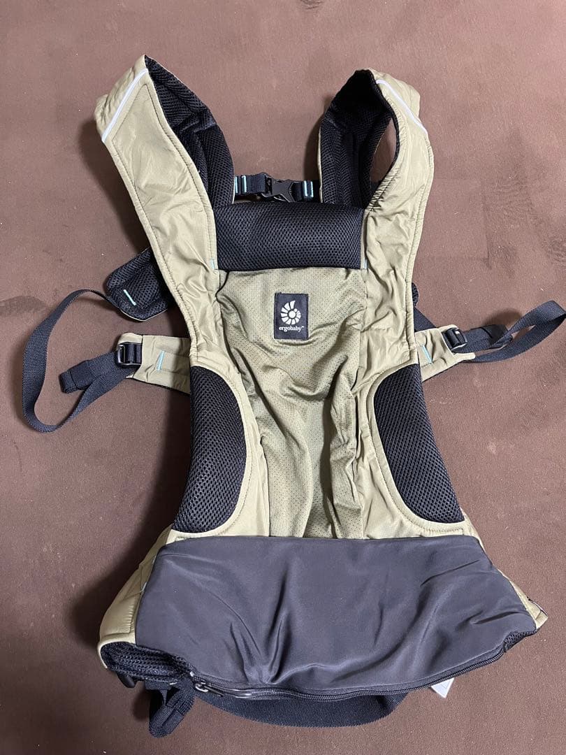 【新品美品】エルゴベビー AWAY コンパクトベビーキャリア 日本限定品