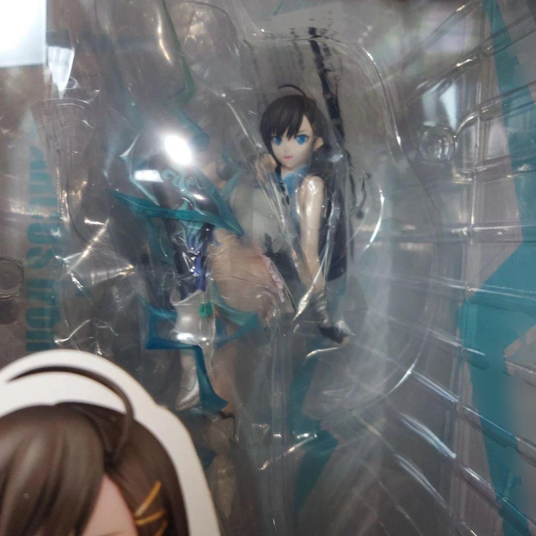 白き雷龍パイロン 1/7スケールフィギュア