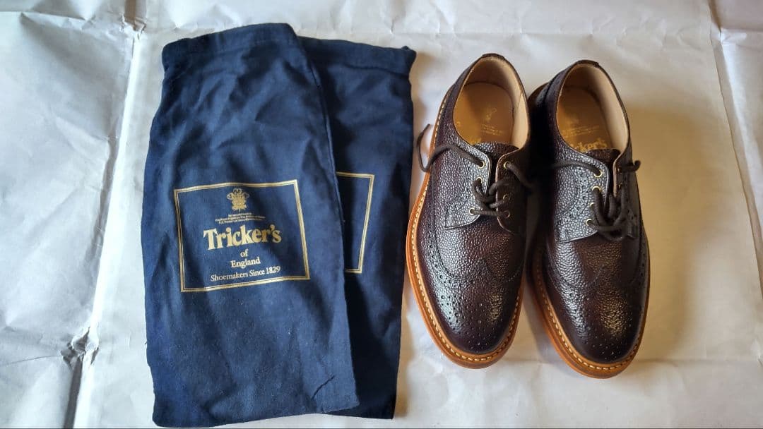 Tricker's ブラウン ブローグシューズ