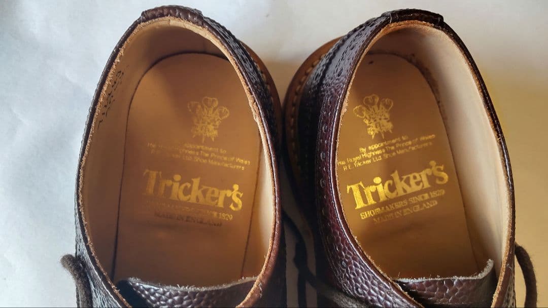 Tricker's ブラウン ブローグシューズ