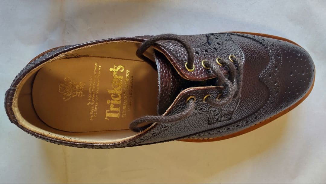 Tricker's ブラウン ブローグシューズ