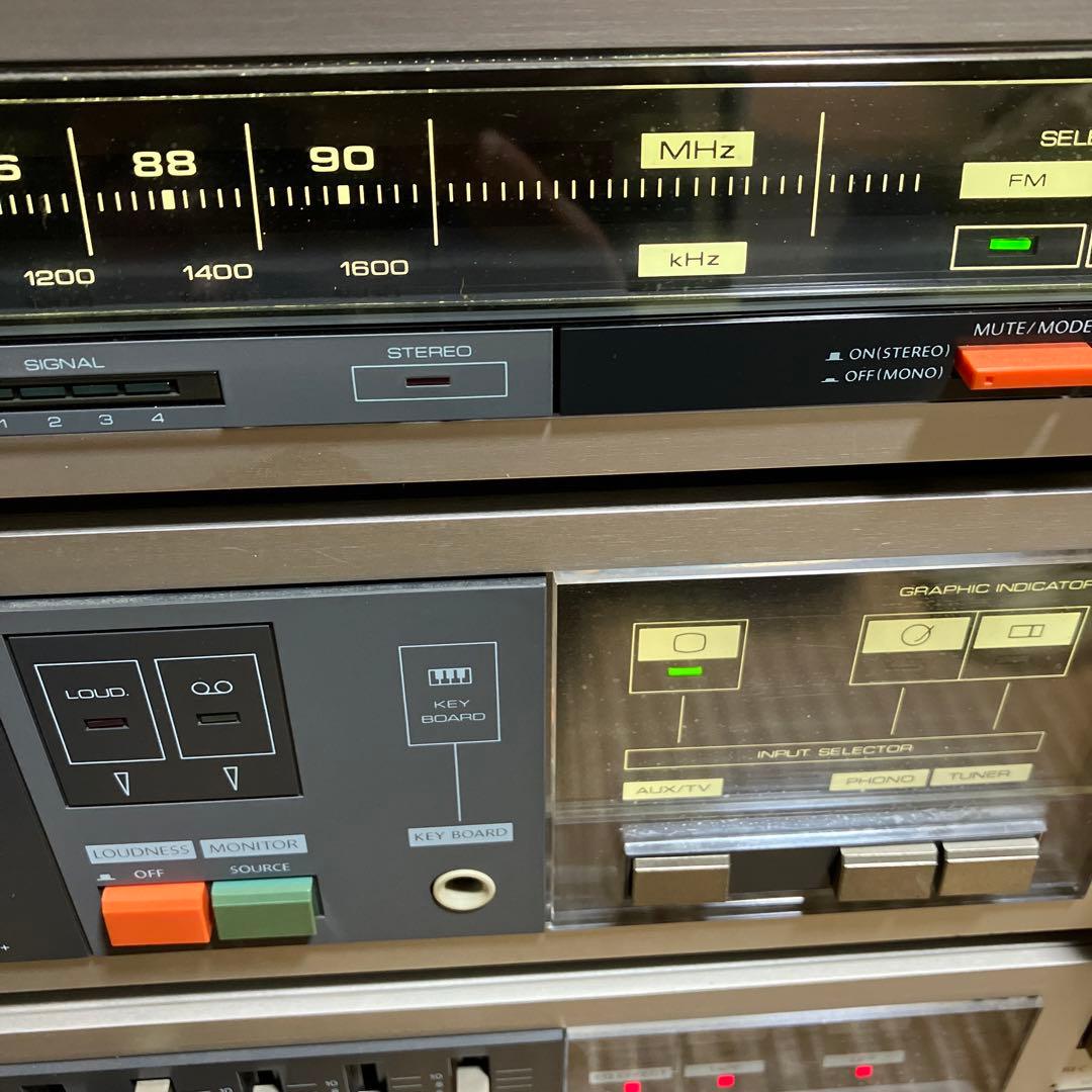 オンキョー　AMFMチューナー　アンプ　イコライザー　カセットテープ