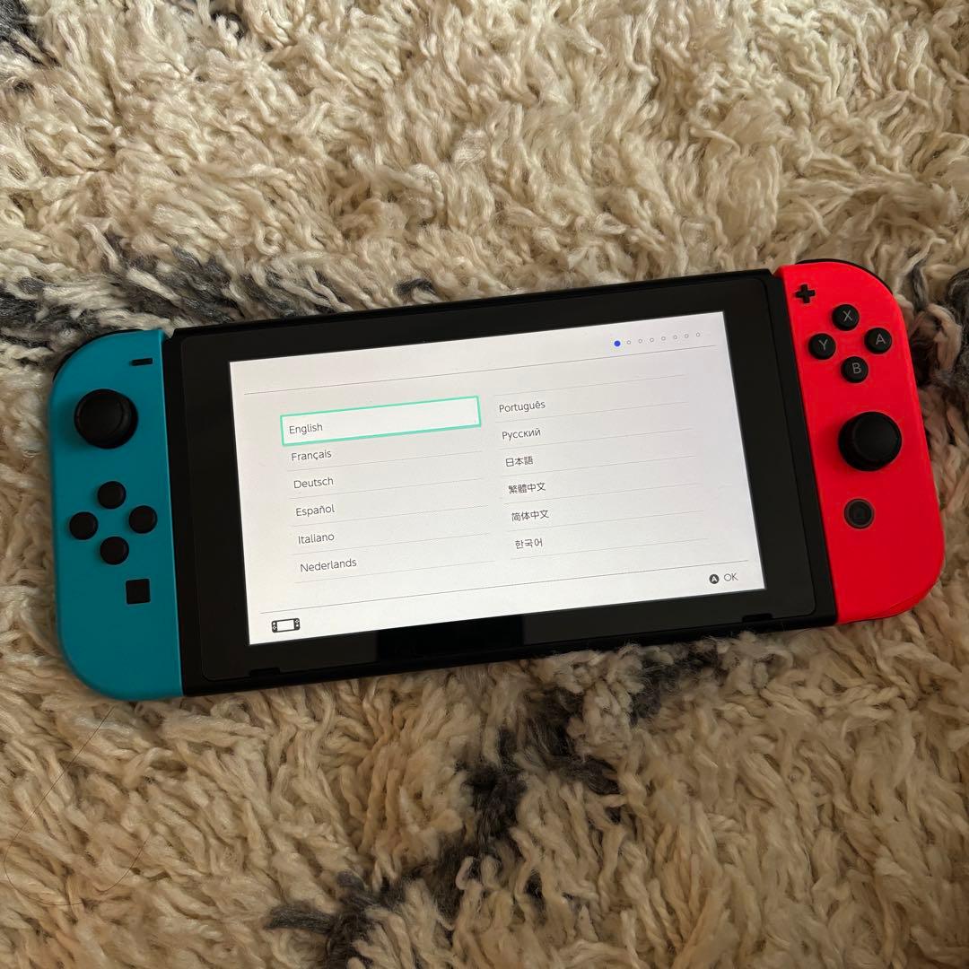 【かなり美品】Nintendo Switch ネオンブルー/ネオンレッド 本体