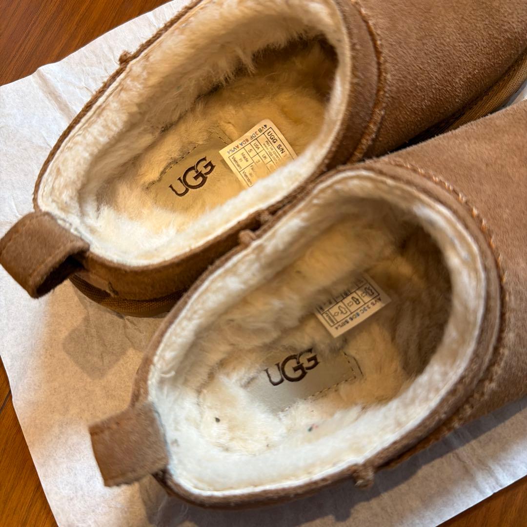 ugg クラシックマイクロ　22cm