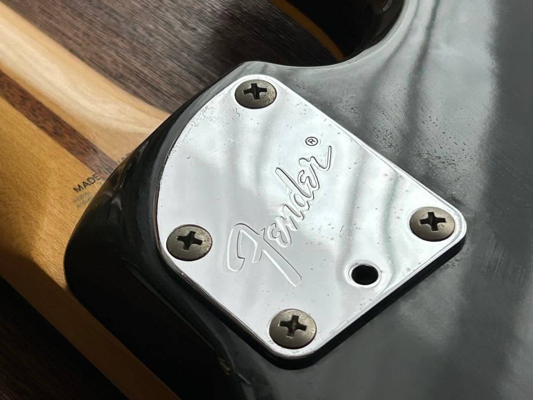 【美品】【貴重】Fender セミホロウタイプのフレットレスベース