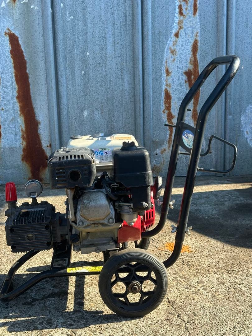2. スーパー工業 エンジン式高圧洗浄機 SEC-1310 本体 & 給水ホース