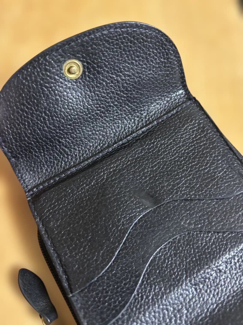 イルビゾンテ 黒 レザー 二つ折り財布