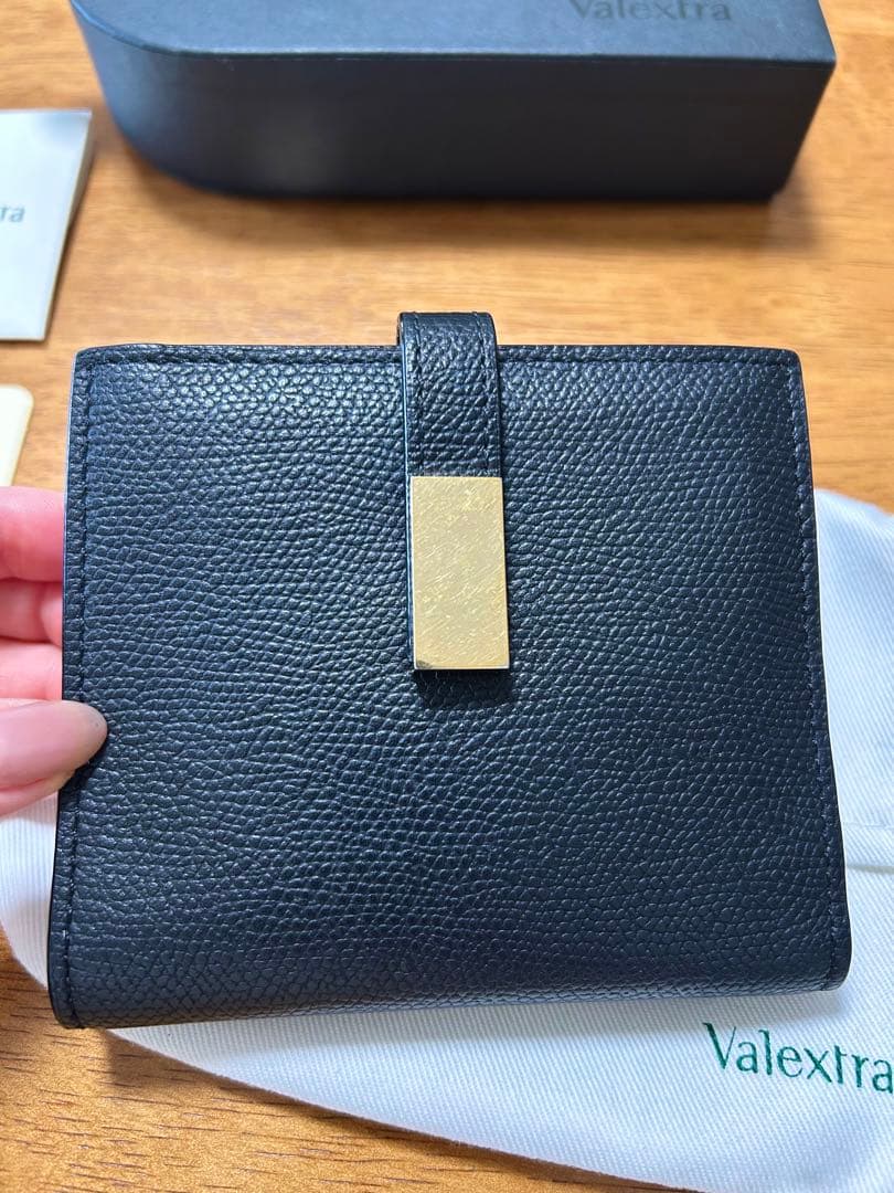 お値下げ♡VALEXTRAヴァレクストラ　スナップウォレット二つ折り財布 黒