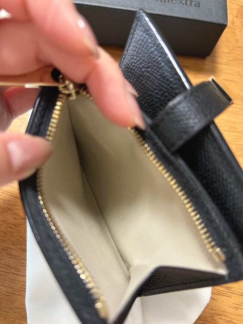 お値下げ♡VALEXTRAヴァレクストラ　スナップウォレット二つ折り財布 黒