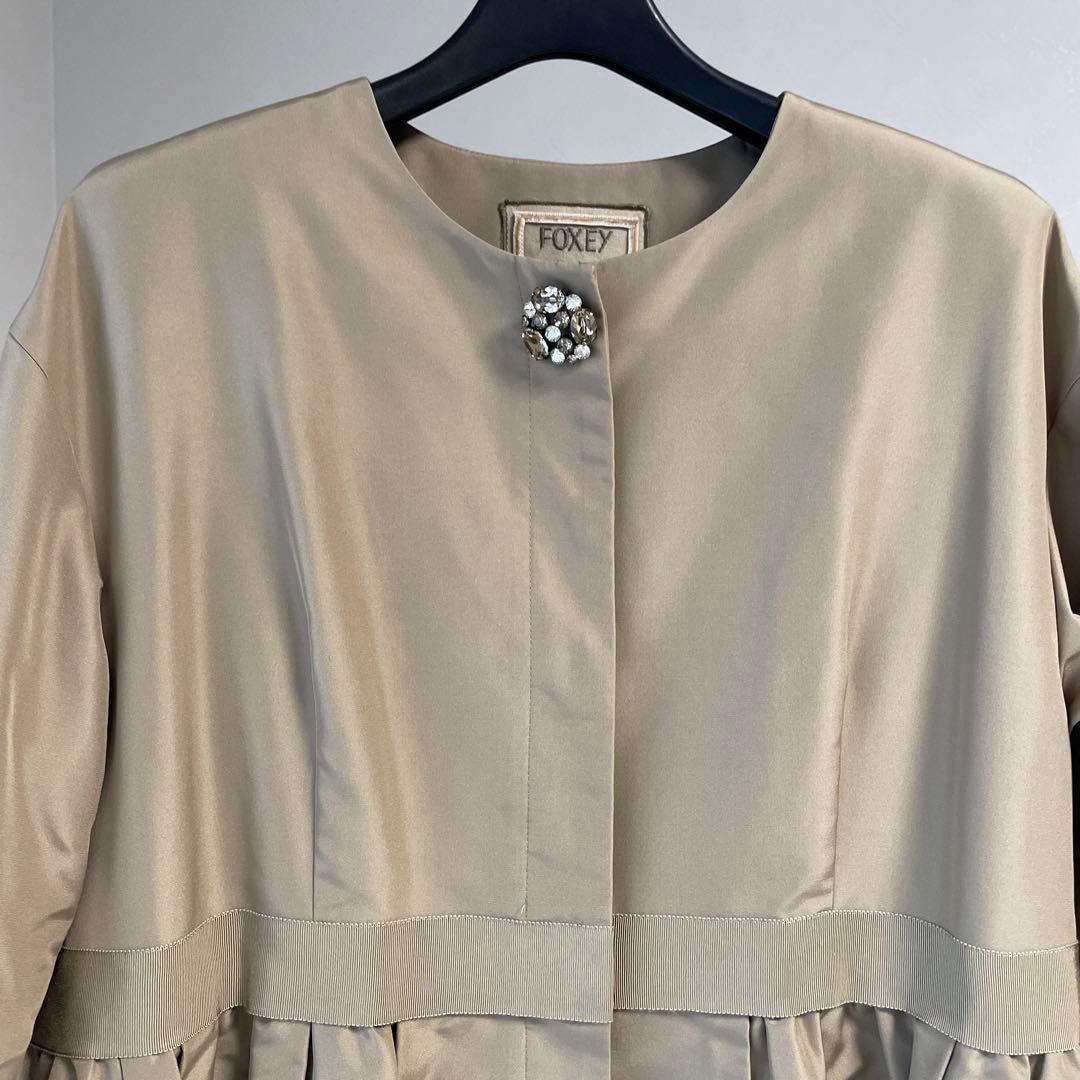 FOXEY スプリングコートコート　38 綺麗　ビジューベルスリーブ　美品