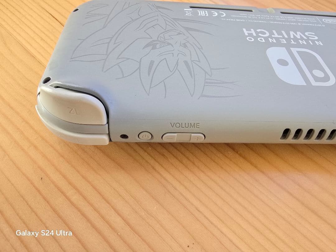 NintendoSwitch Lite ザシアン ザマゼンタ モデル 限定品
