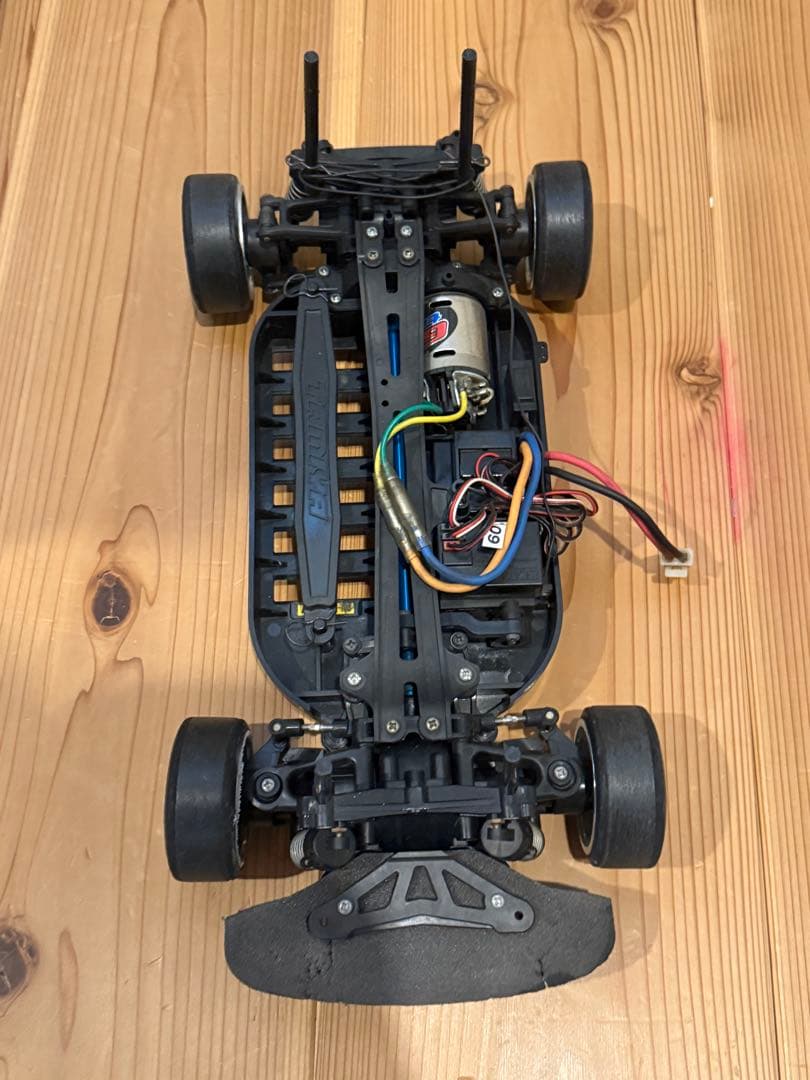 タミヤ　RC TT-01 ？　コルベットボディー　ラジコン