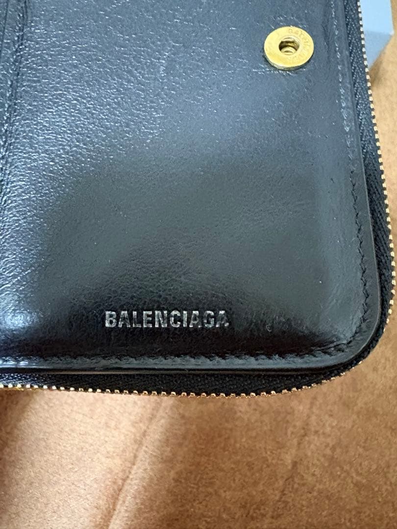 BALENCIAGA ブラックレザー 二つ折り財布