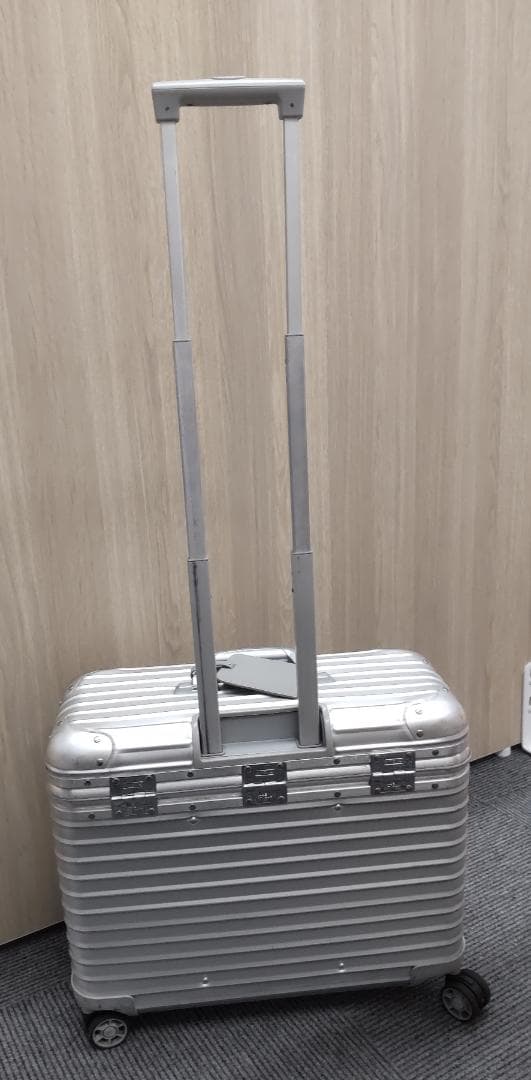 【値下】RIMOWA リモワ 4輪 Pilot Multiwheel パイロット