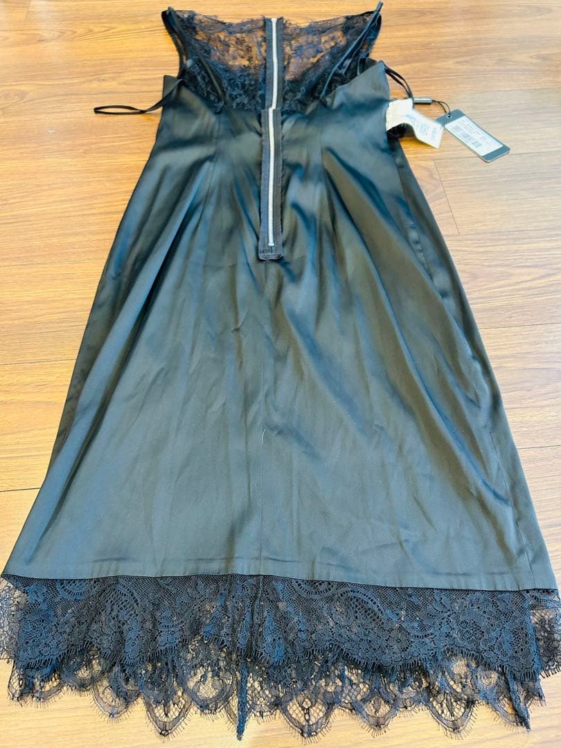 新品未使用タグ付き！ Dolce & Gabbana レース ワンピース