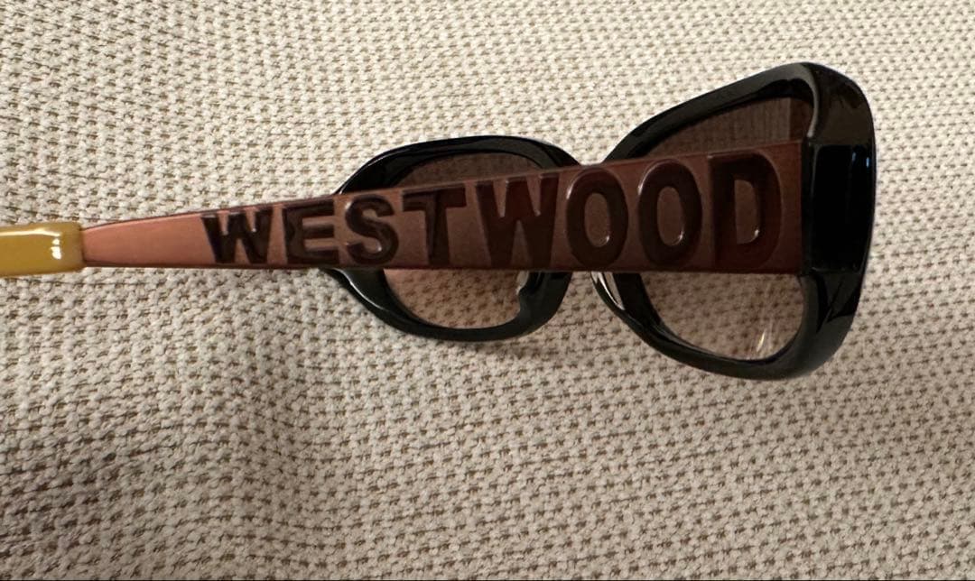 【Vivienne Westwood 】サングラス