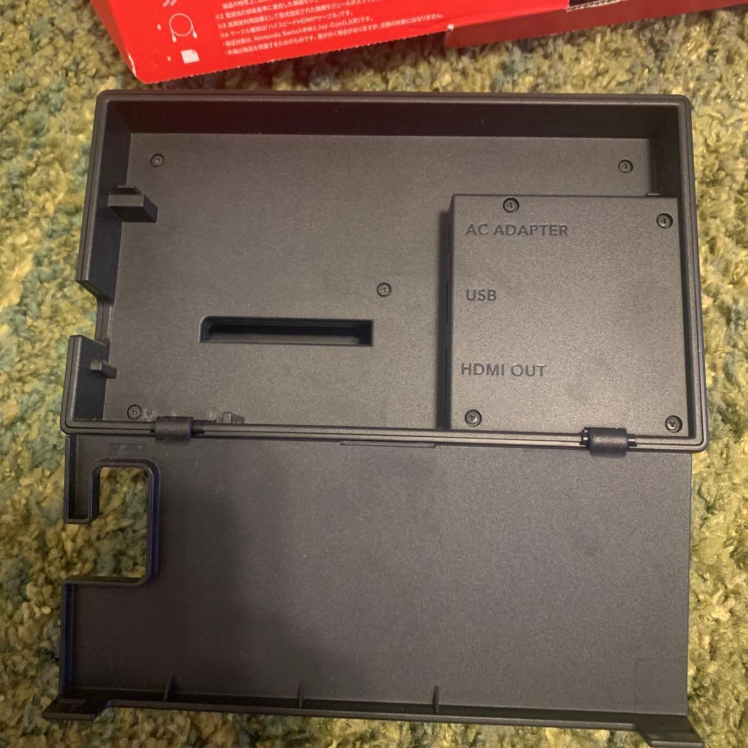 タ*ン様 Nintendo Switch 起動確認済み 箱、充電器つき