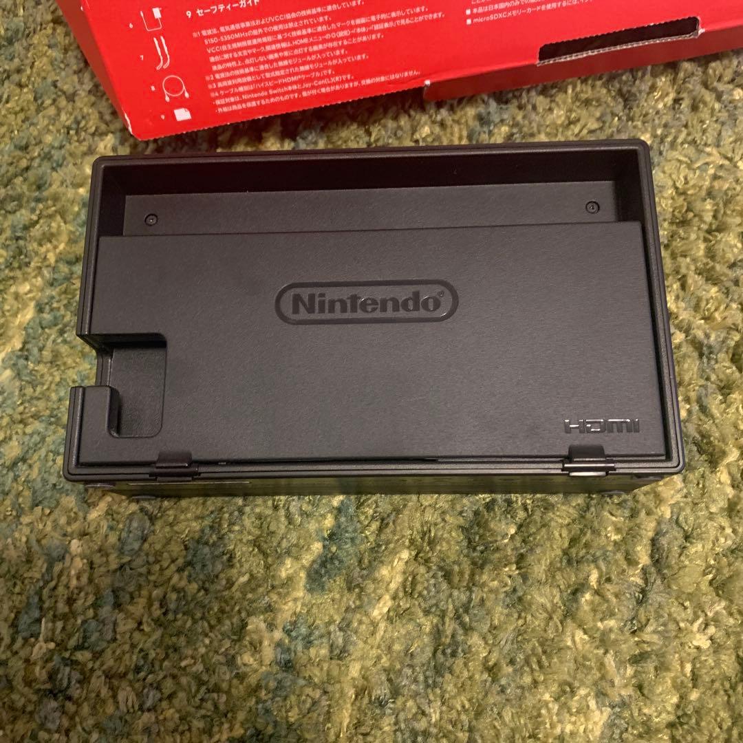 タ*ン様 Nintendo Switch 起動確認済み 箱、充電器つき