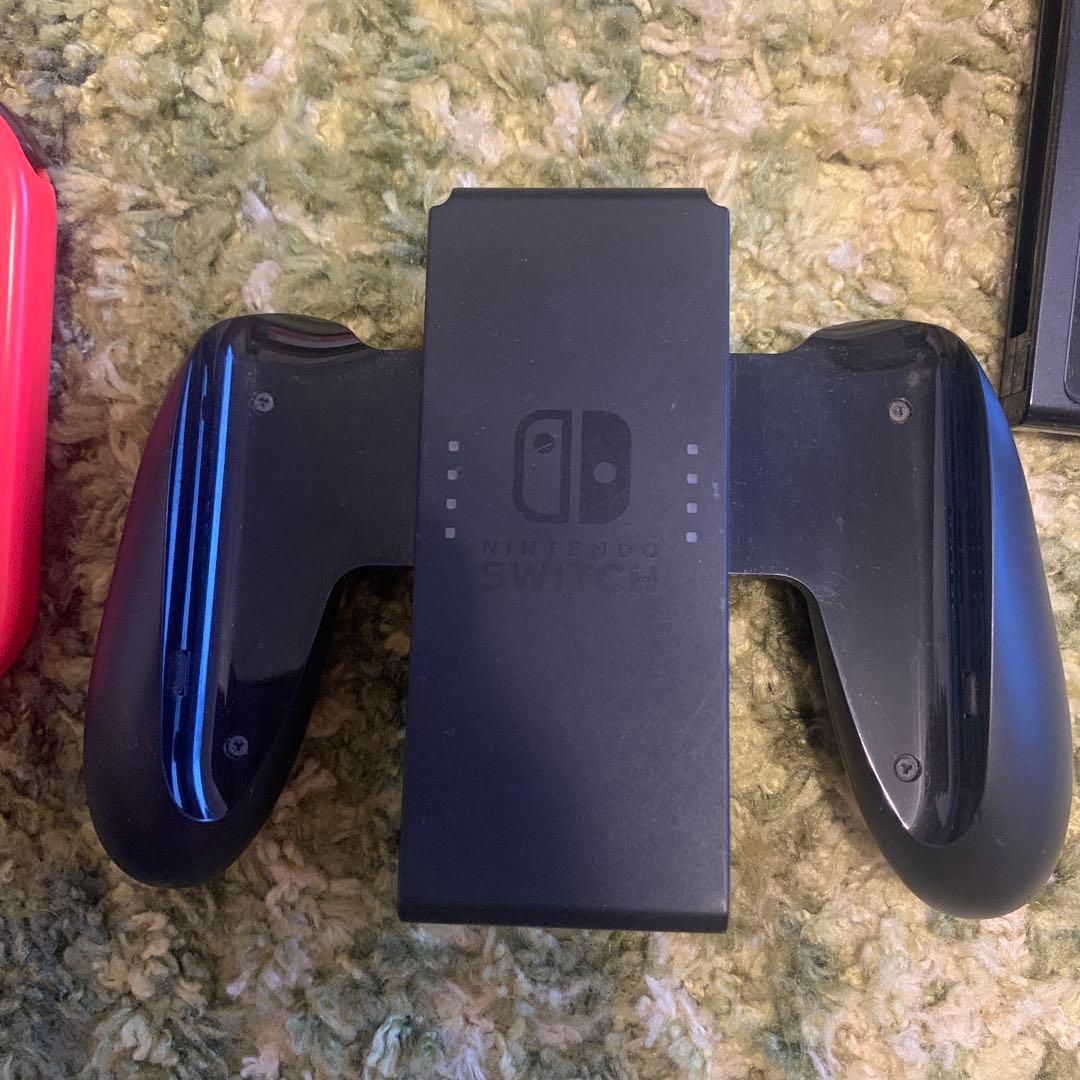タ*ン様 Nintendo Switch 起動確認済み 箱、充電器つき