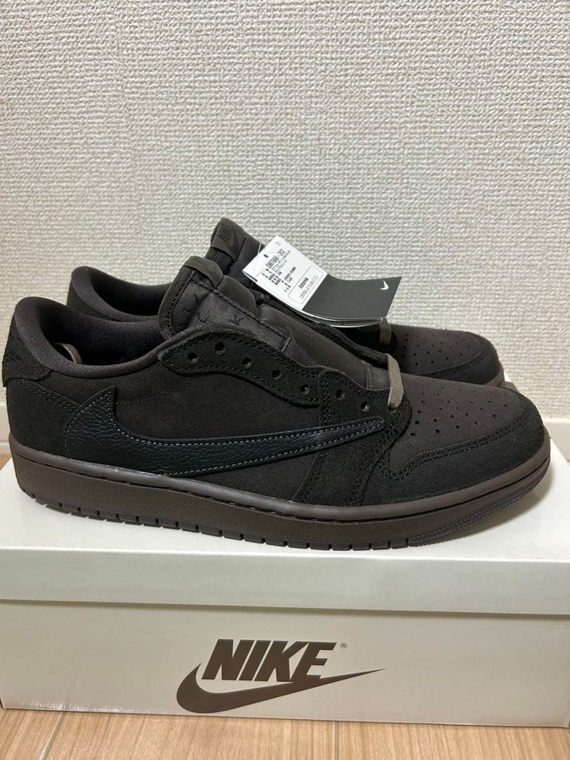 TRAVIS SCOTT × NIKE AIR JORDAN 1 LOW