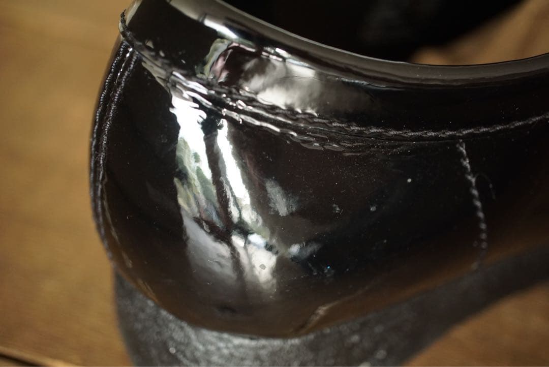 24ss SUPREME Clarks パテント レザー ワラビー 黒