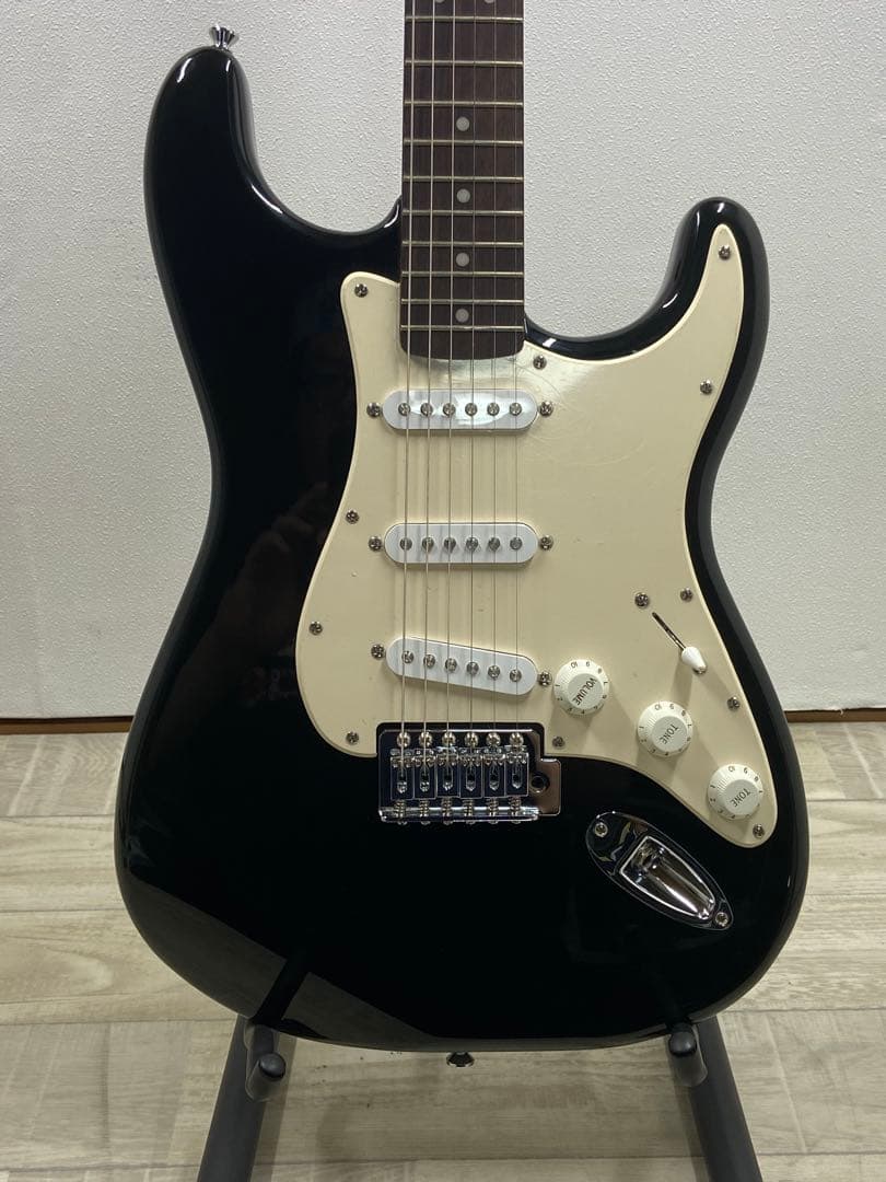 【美品】スクワイヤー Affinity Series エレキギター 黒白