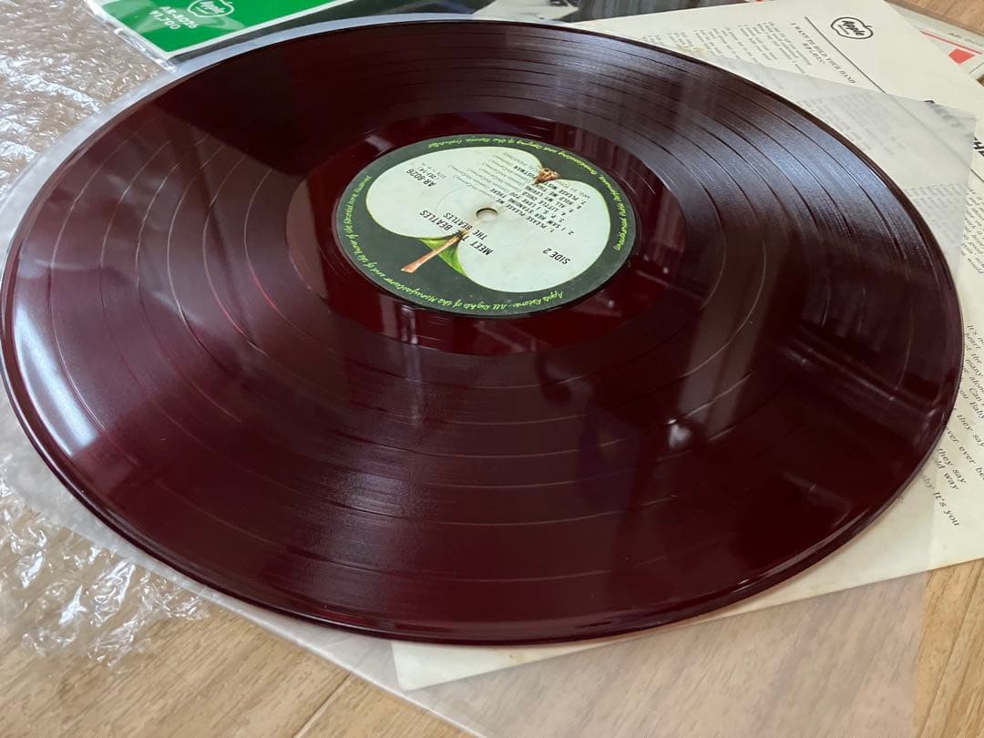 これは、お薦め！ニアミント赤盤　補充帯付き　ミート！　ビートルズ