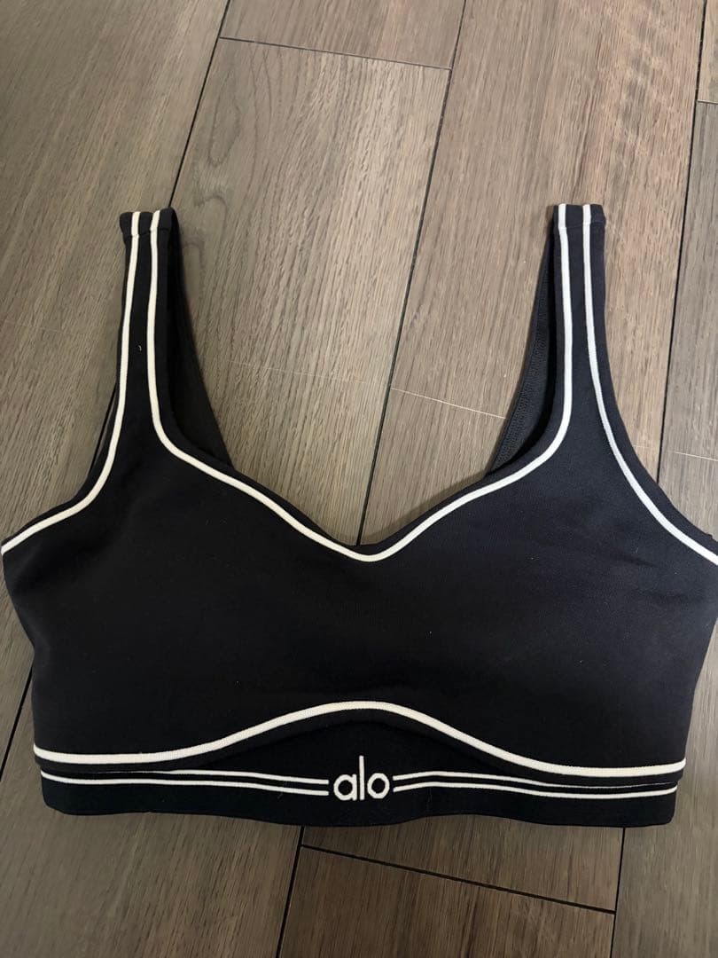 【正規品】alo スポーツウェア　M 黒 ストライプ