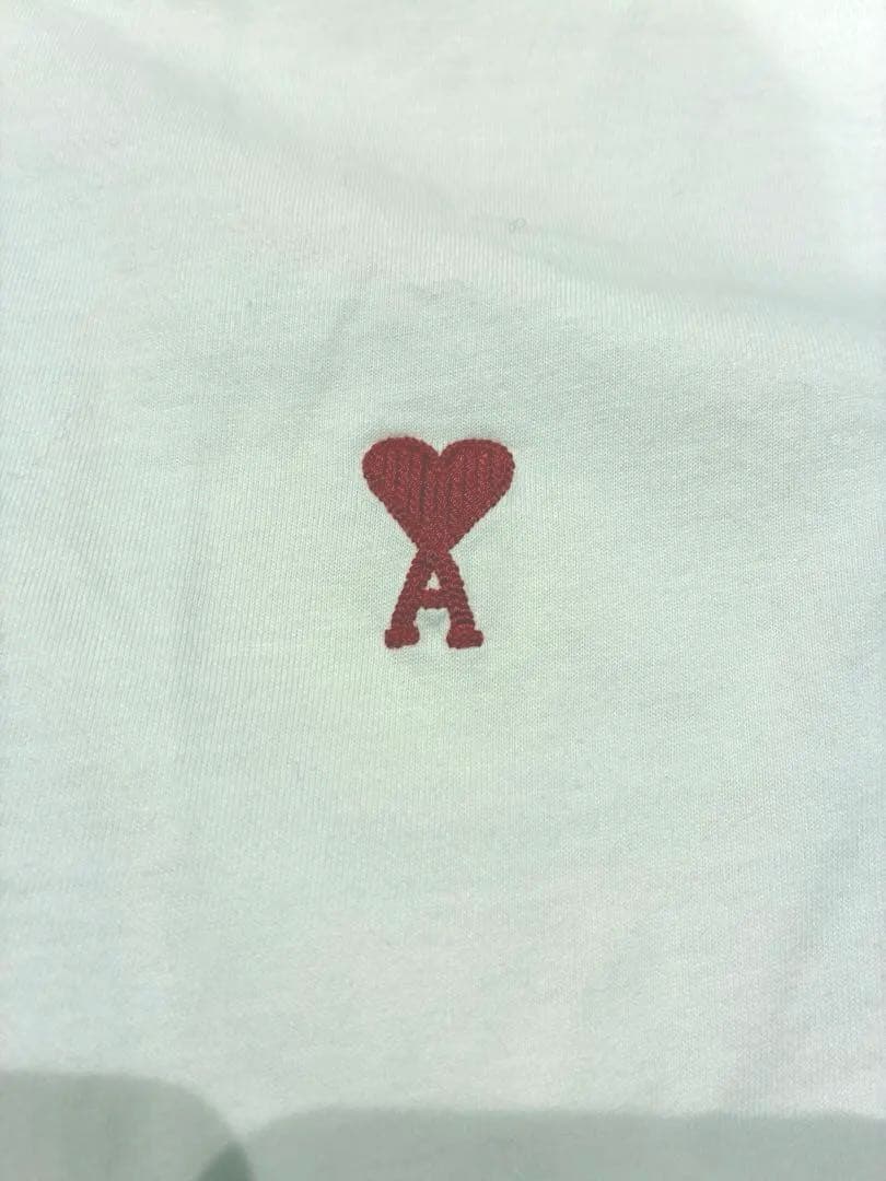 早い者勝ち！正規店購入！ami paris ホワイト Tシャツ ハートロゴ