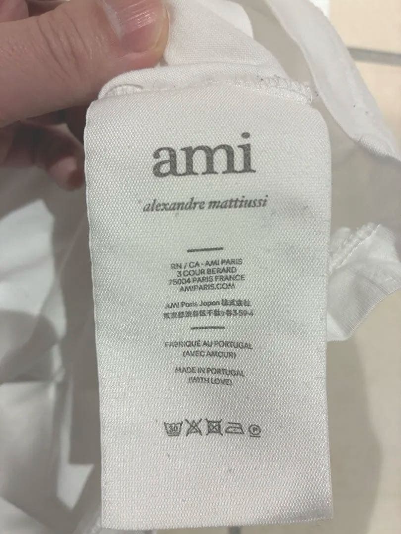 早い者勝ち！正規店購入！ami paris ホワイト Tシャツ ハートロゴ