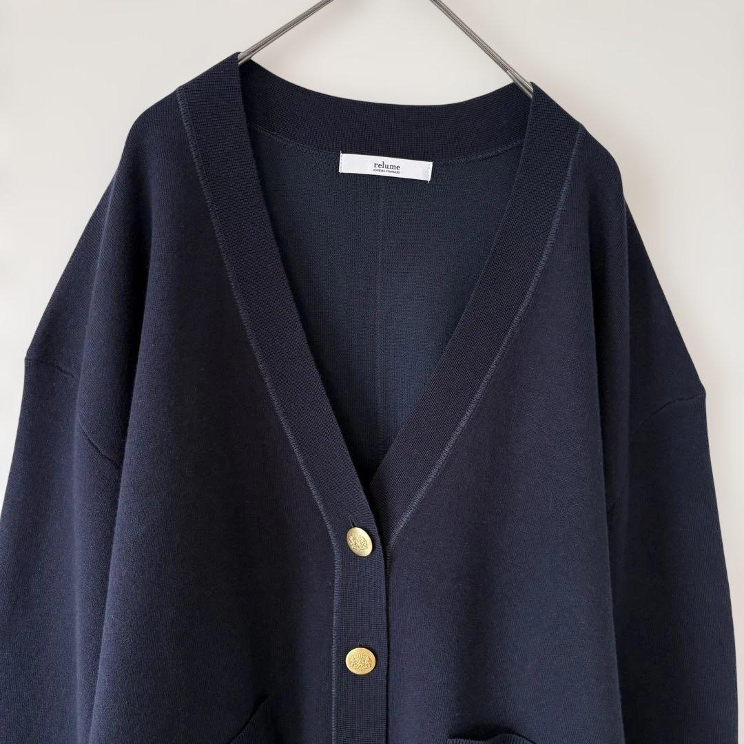 25AW レリューム コットンカシミヤミックスダブルニットVネック 紺 金ボタン