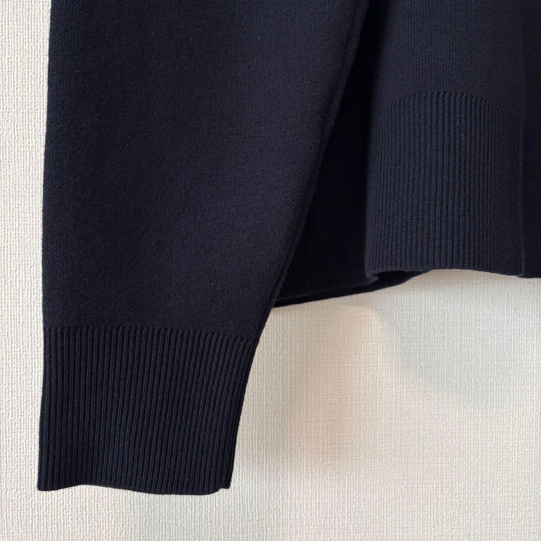 25AW レリューム コットンカシミヤミックスダブルニットVネック 紺 金ボタン