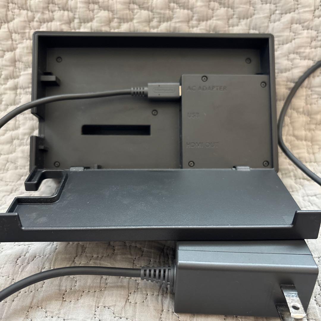NintendoSwitch本体+Joy-Con+充電スタンド+スリムケース一式