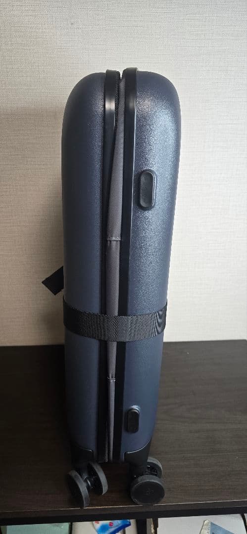 ア*ュ様 未使用品　Rollink/ローリンク　薄くたためるスーツケース4輪タイ