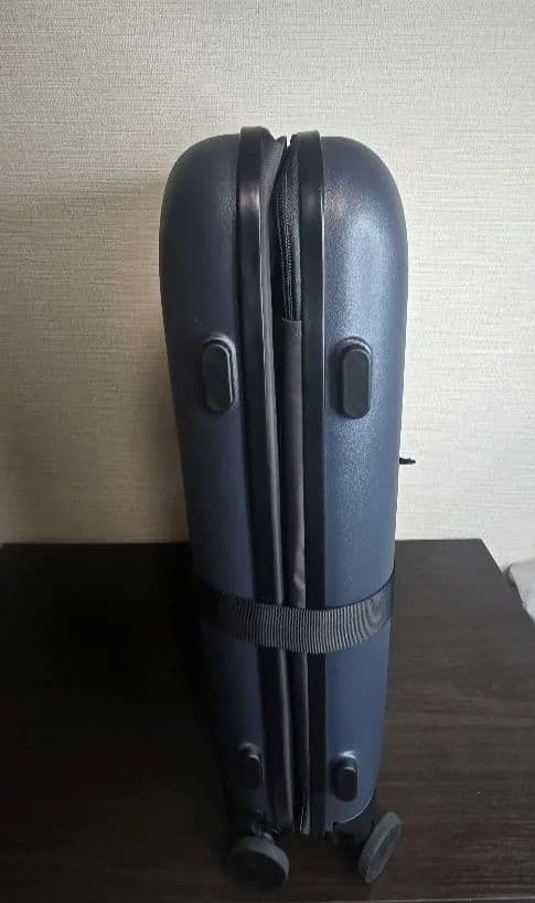 ア*ュ様 未使用品　Rollink/ローリンク　薄くたためるスーツケース4輪タイ