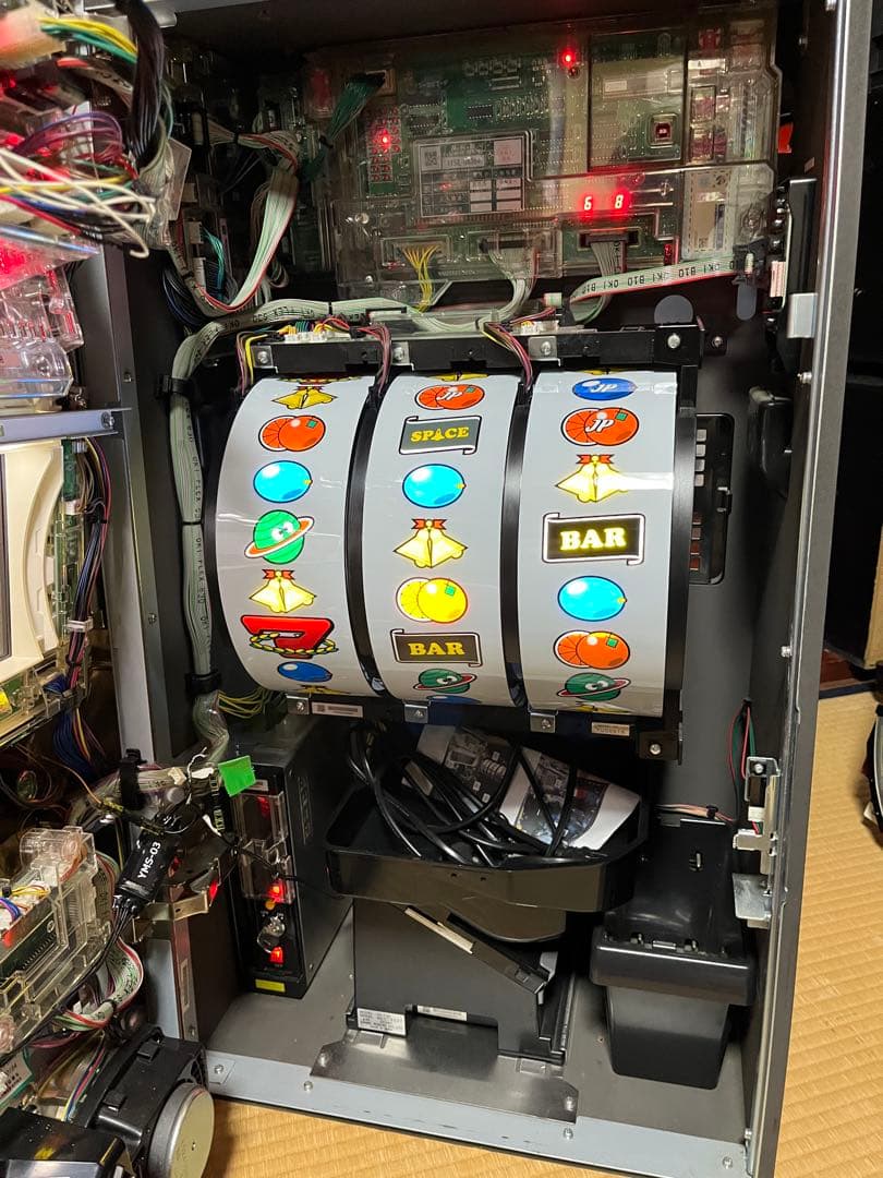 【特別セール！】パチスロ実機　スーパープラネットSP3 不要機付き