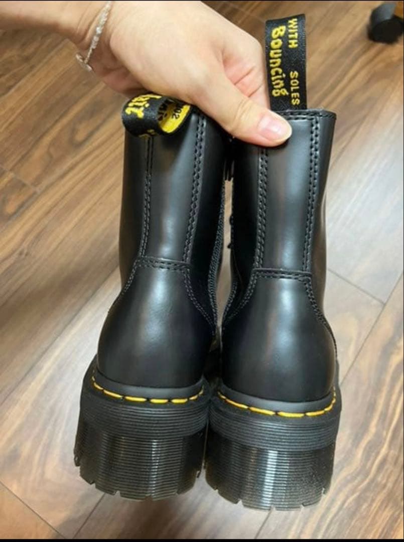 ドクターマーチン JADON 8-hole boots