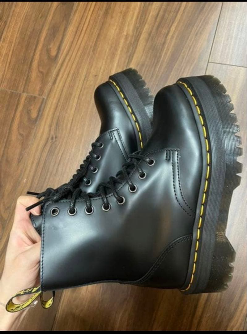 ドクターマーチン JADON 8-hole boots