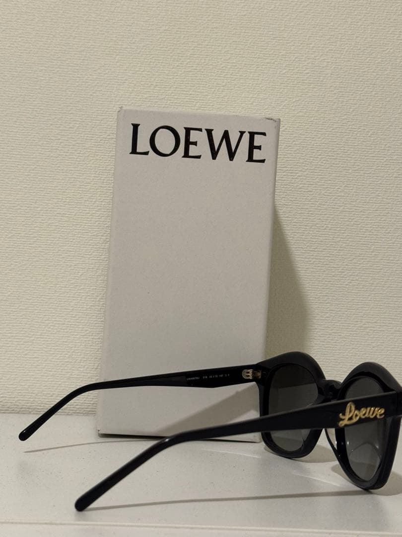 LOEWE ブラック サングラス