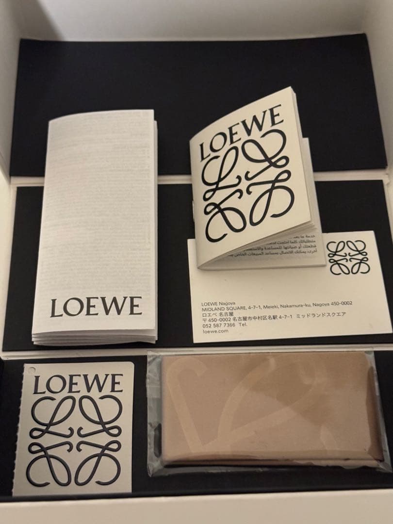 LOEWE ブラック サングラス